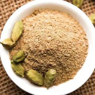 Paras Green Cardamom PWD:100G Spices, 100G